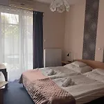 Rose Hotel 3*