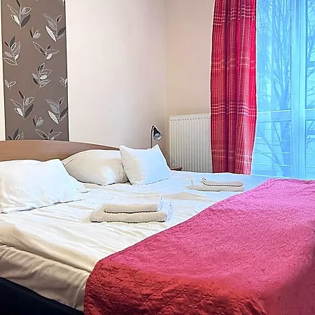 Rose Hotel