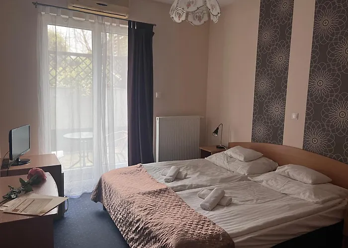 Rose Hotel 3*
